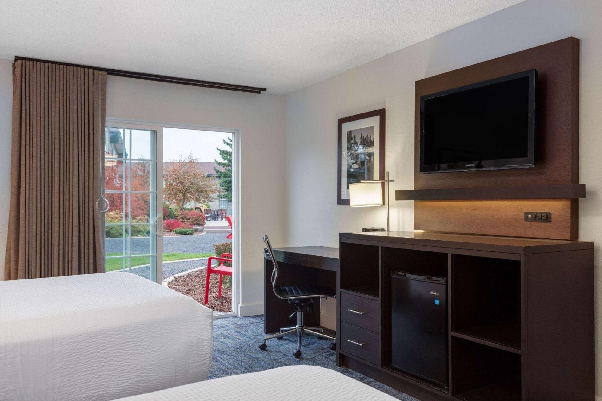 Ramada By Wyndham Spokane Airport Exterior foto