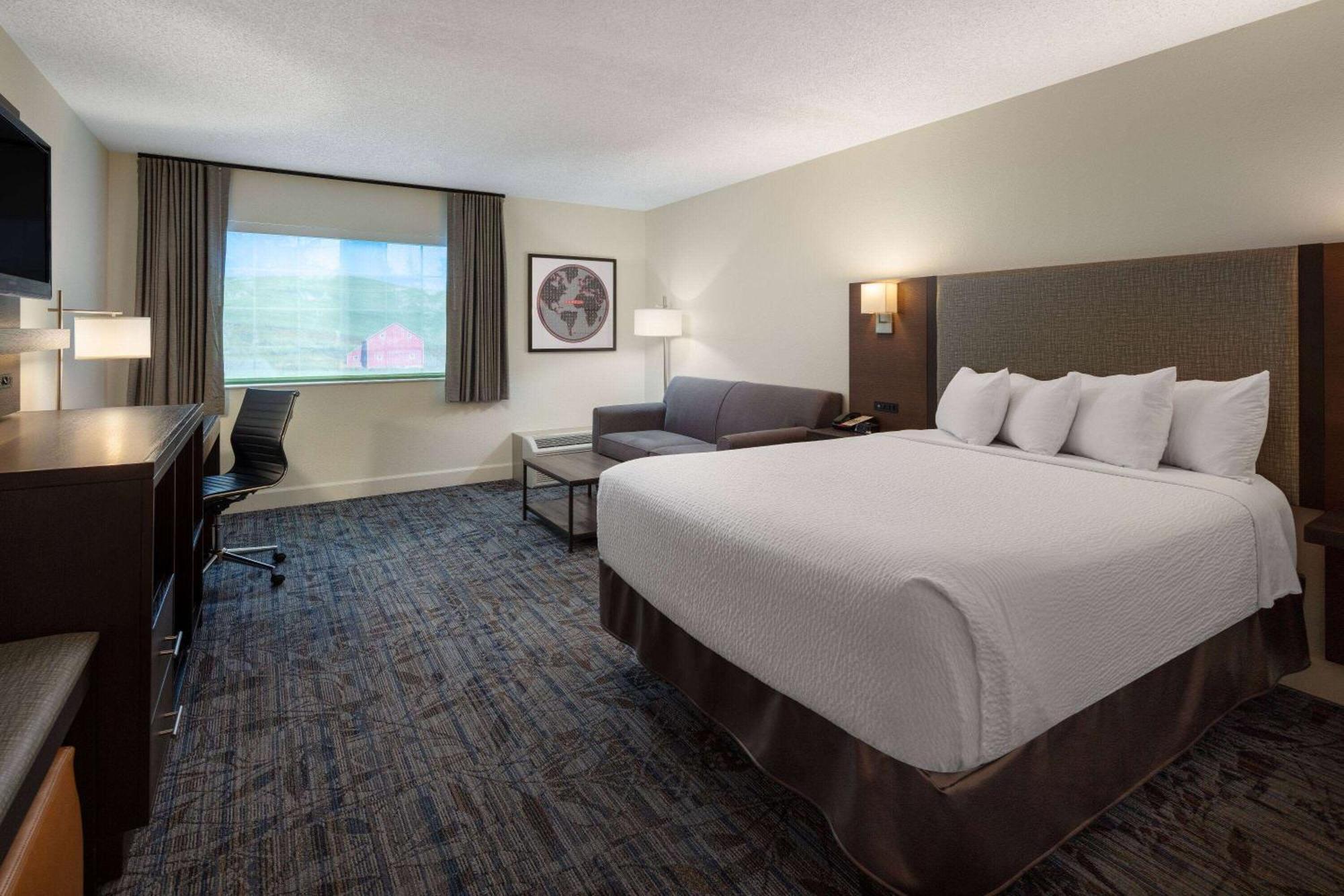 Ramada By Wyndham Spokane Airport Exterior foto