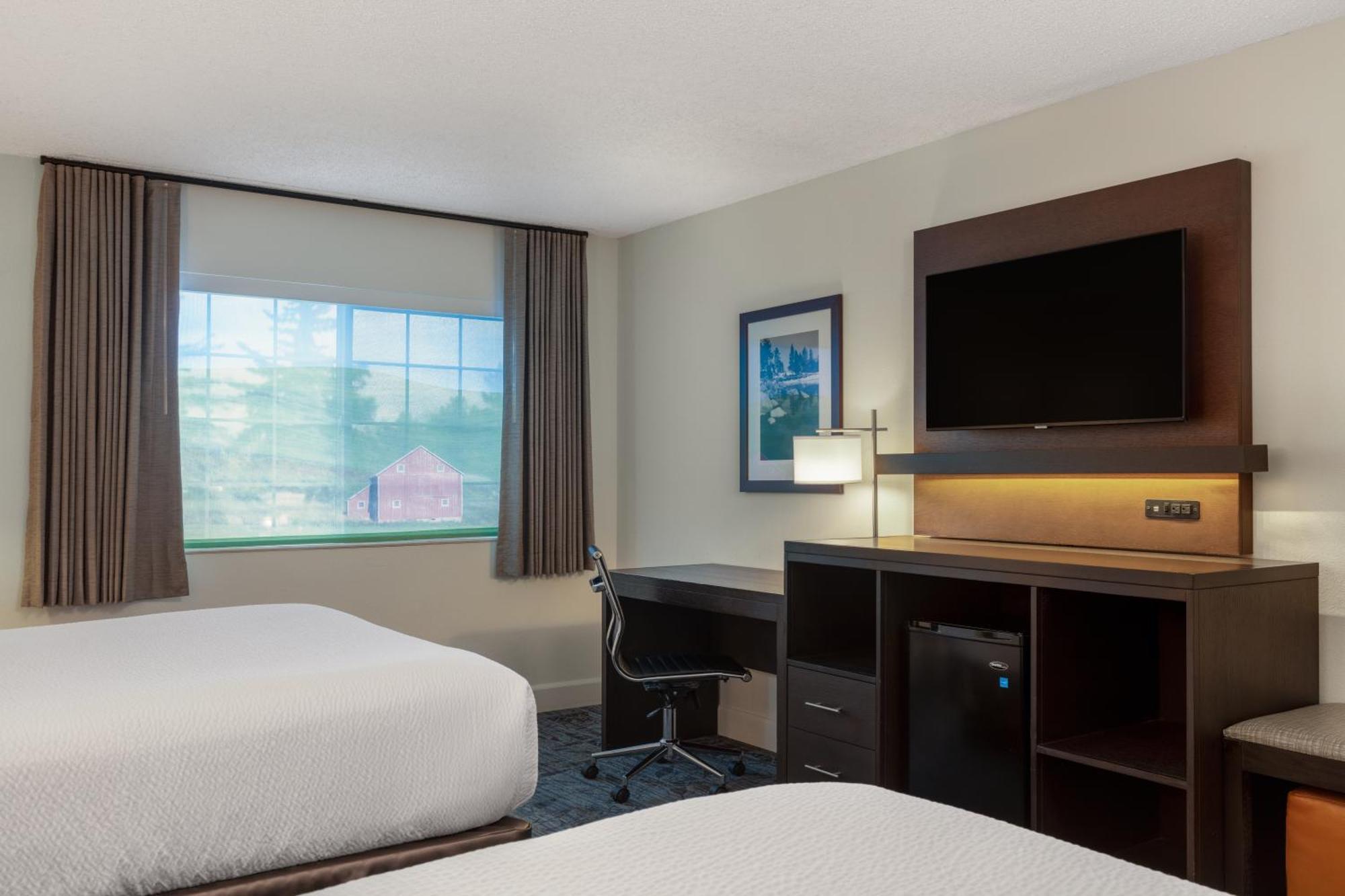 Ramada By Wyndham Spokane Airport Exterior foto