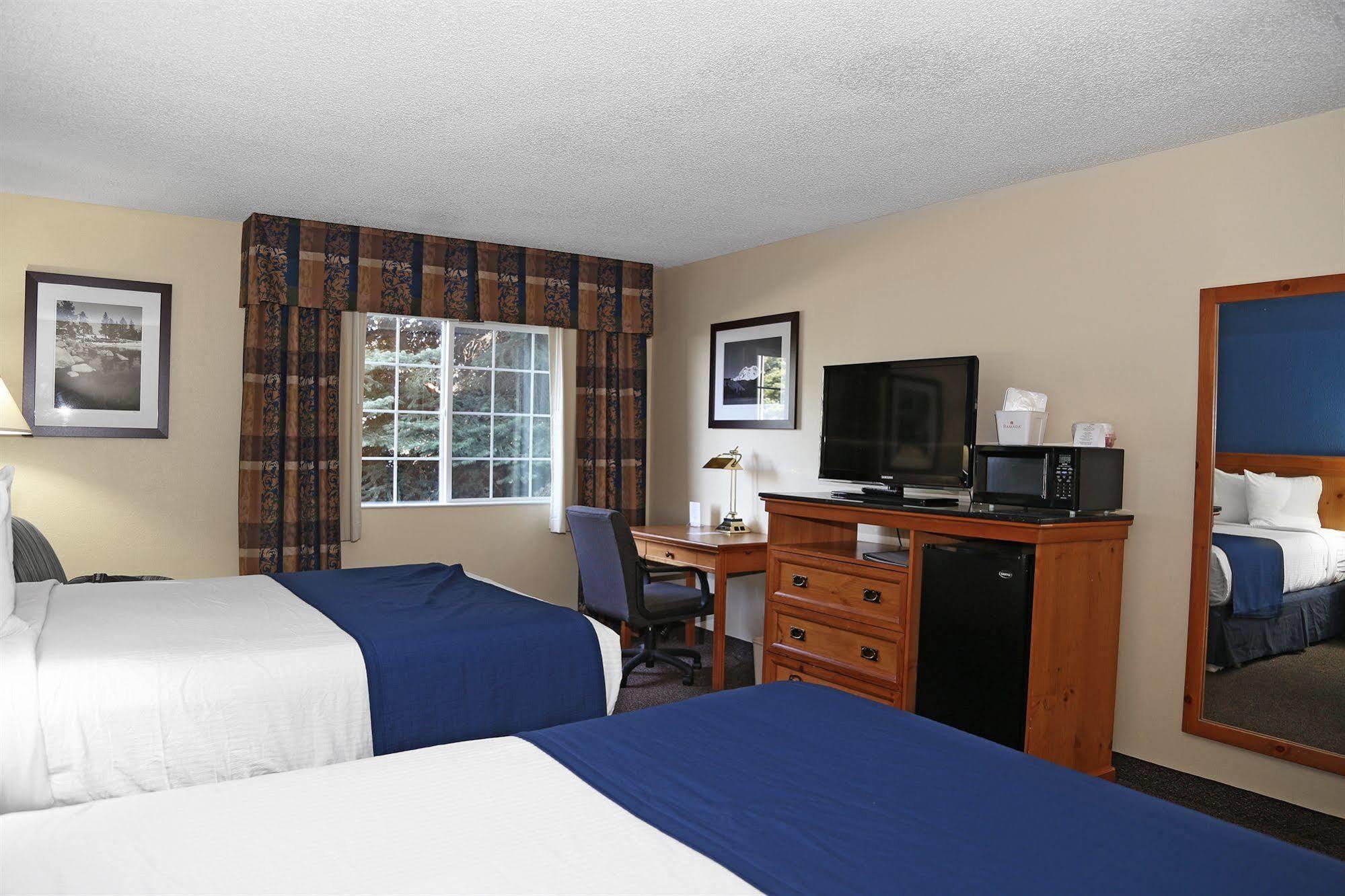 Ramada By Wyndham Spokane Airport Exterior foto